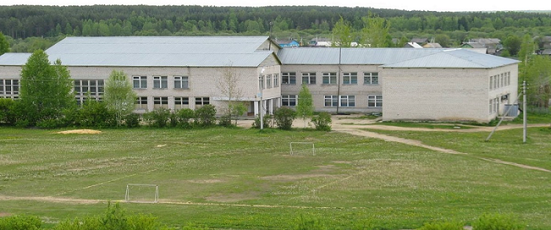 Вид на Нижнекулойскую среднюю школу